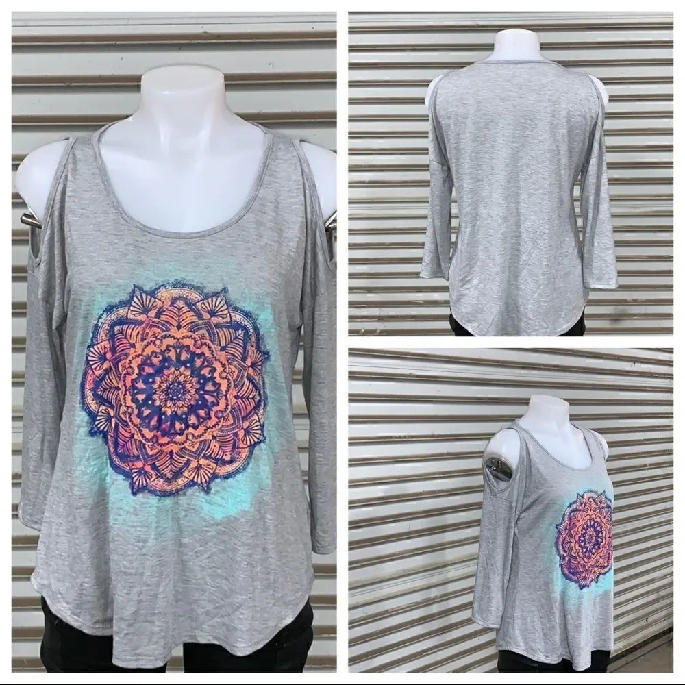 Jessica Simpson size small cold shoulder top